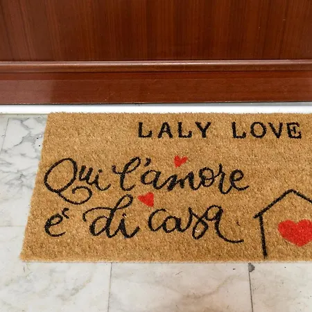 Laly * Rom